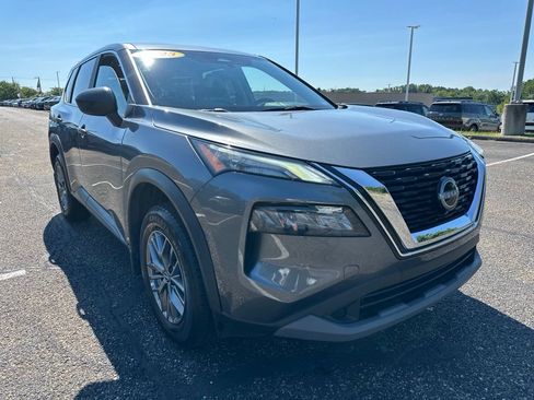 Used 2023 Nissan Rogue S AWD/4WD image 14