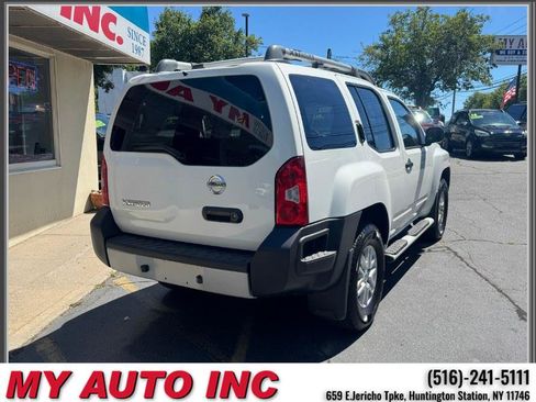 Used 2015 Nissan Xterra 4WD image 4