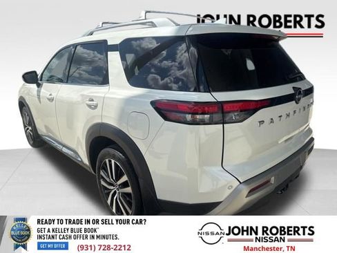 Used 2024 Nissan Pathfinder Platinum w/ Cargo Package image 4
