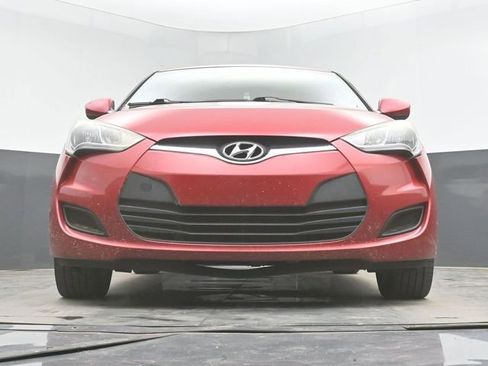 Used 2016 Hyundai Veloster FWD image 28
