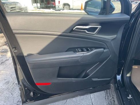 Used 2025 Kia Sportage EX image 11