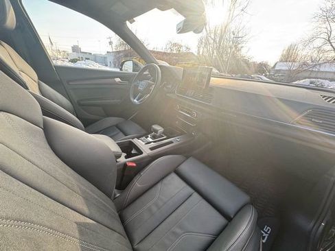 Certified 2025 Audi Q5 2.0T Premium image 26