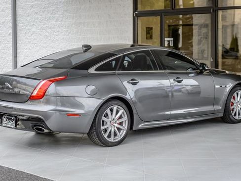 Used 2018 Jaguar XJ R-Sport image 9