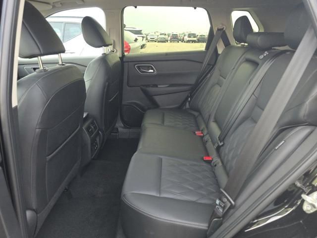 Used 2025 Nissan Rogue Platinum w/ Platinum Premium Package AWD/4WD image 9
