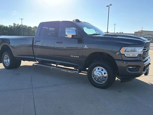 Used 2023 RAM 3500 Laramie AWD/4WD image 32