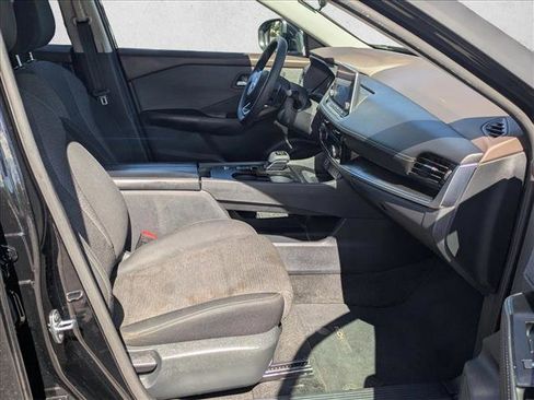 Used 2023 Nissan Rogue SV FWD image 18