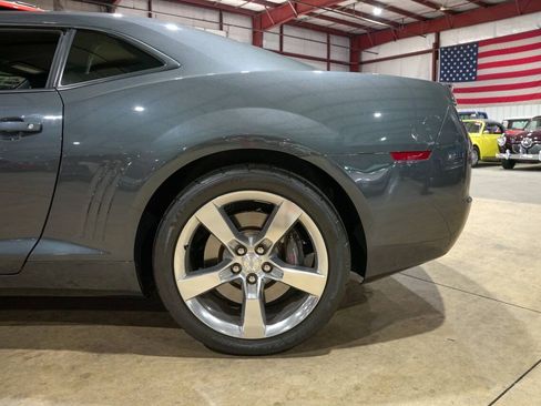 Used 2010 Chevrolet Camaro SS RWD image 5