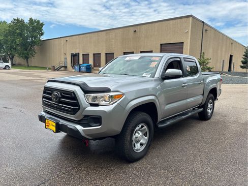 Used 2019 Toyota Tacoma SR w/ SR Convenience Package AWD/4WD image 3