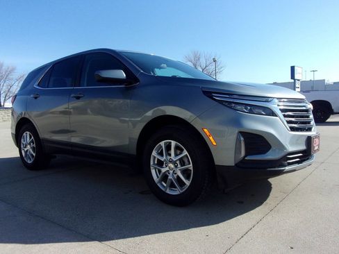 Used 2024 Chevrolet Equinox LT image 4