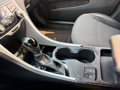 Used 2013 Hyundai Sonata SE w/ Navigation & Sunroof Pkg FWD image 38