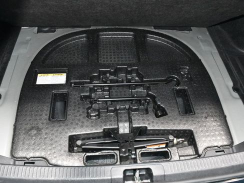 Used 2025 Toyota Camry LE image 33