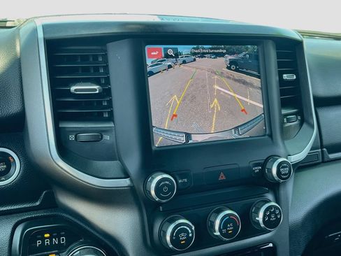 Used 2022 RAM 1500 Big Horn AWD/4WD image 13