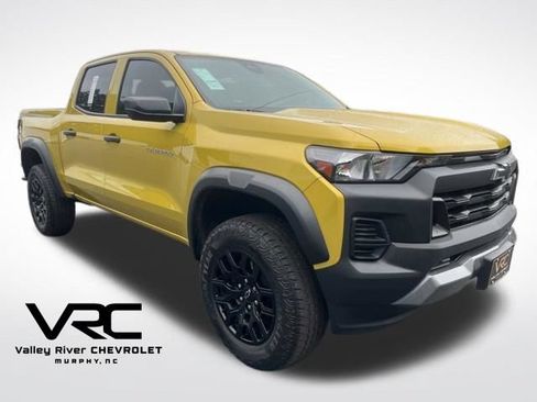 Used 2023 Chevrolet Colorado Trail Boss w/ Advanced Trailering Package AWD/4WD image 1