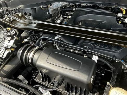 Used 2020 Ford Explorer Limited image 32