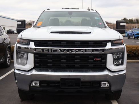 Used 2022 Chevrolet Silverado 2500 LT w/ Convenience Package image 2