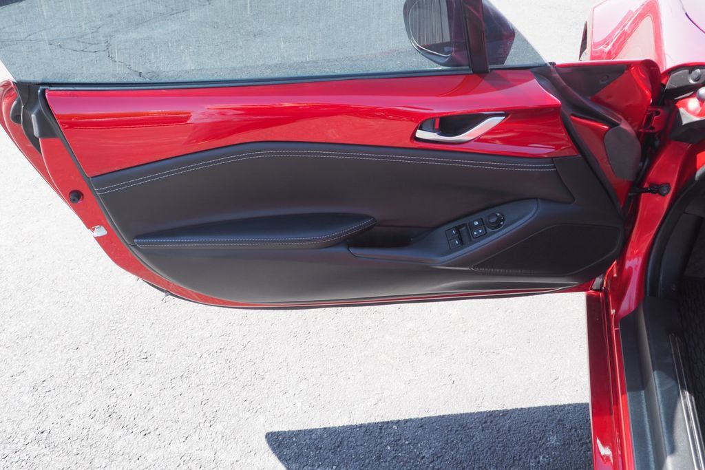Used 2024 MAZDA MX-5 Miata RF Grand Touring w/ Weather Package RWD image 14