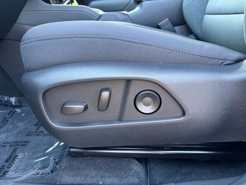 New 2026 GMC Terrain AT4 AWD/4WD image 11