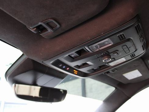 Used 2021 Cadillac Escalade Premium Luxury Platinum image 32