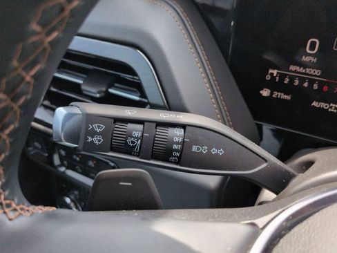 Used 2025 GMC Yukon AT4 w/ AT4 Premium Plus Package AWD/4WD image 26