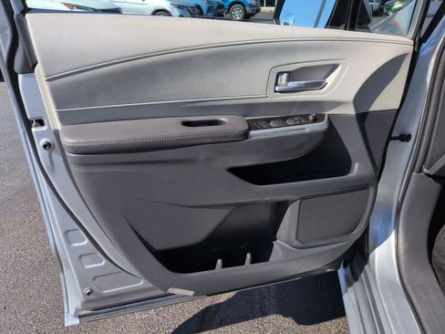 Used 2021 Toyota Sienna XLE image 10