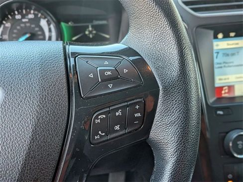 Used 2018 Ford Explorer XLT w/ Equipment Group 202A image 17