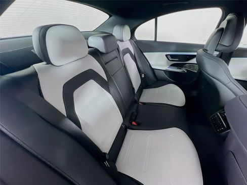 New 2026 Mercedes-Benz E 53 AMG e 4MATIC Sedan image 28