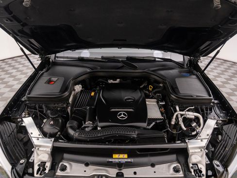 Used 2019 Mercedes-Benz GLC 300 4MATIC image 32
