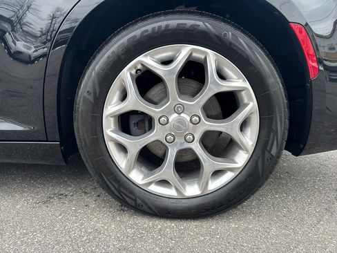 Used 2016 Chrysler 300 C Platinum w/ Safetytec Plus Group image 16