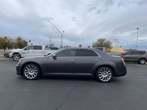 Used 2014 Chrysler 300 Uptown Edition w/ Quick Order Package 22M image 2