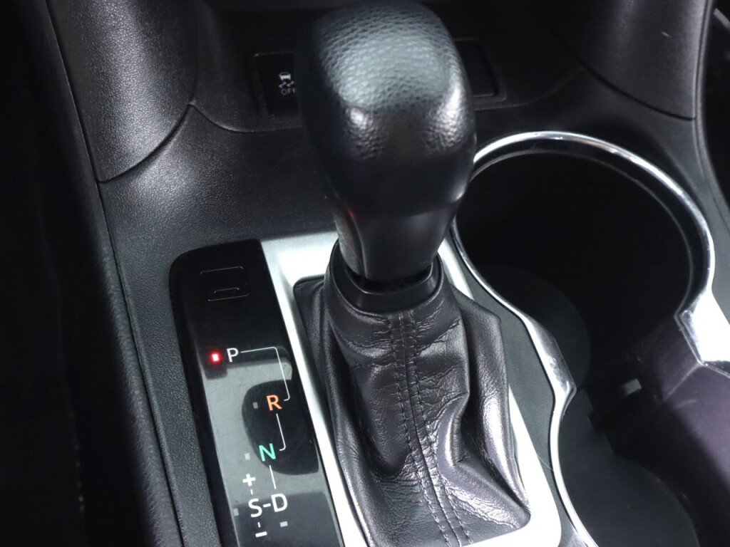 Used 2016 Toyota Highlander LE FWD image 21