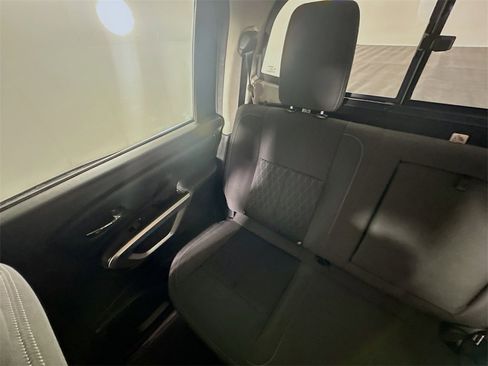 Used 2017 Nissan Titan SV image 12