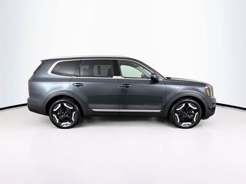 Used 2024 Kia Telluride EX w/ EX Captain's Chair Package AWD/4WD image 11