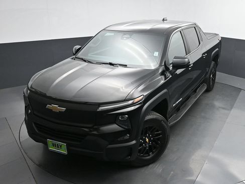 Used 2024 Chevrolet Silverado EV W/T AWD/4WD image 39