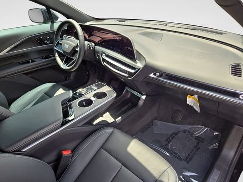 Used 2024 Cadillac Lyriq Sport w/ LPO, Floor Liner Package AWD/4WD image 30