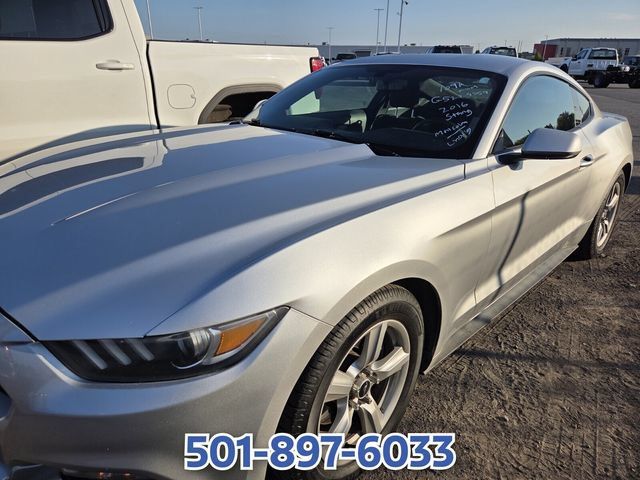 Used 2016 Ford Mustang Coupe RWD image 10