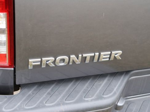 Used 2018 Nissan Frontier PRO-4X image 15