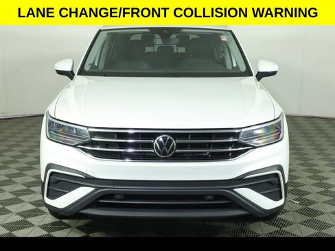 Used 2023 Volkswagen Tiguan SE w/ Panoramic Sunroof Package FWD image 10