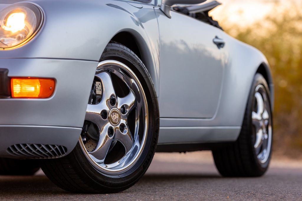 Used 1995 Porsche 911 Cabriolet image 3