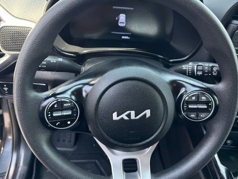 Used 2023 Kia Soul LX w/ Option Group 015 FWD image 9