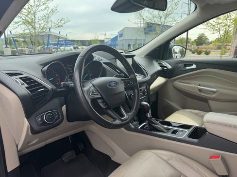 Used 2018 Ford Escape Titanium w/ Ford Safe & Smart Package AWD/4WD image 18