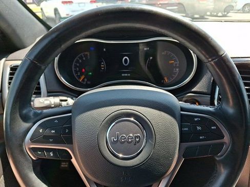 Certified 2021 Jeep Grand Cherokee Laredo X AWD/4WD image 23