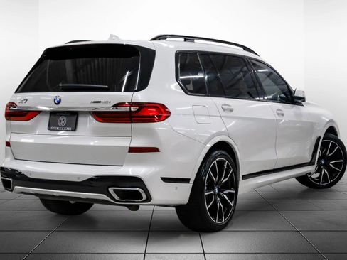 Used 2022 BMW X7 xDrive40i w/ M Sport Package AWD/4WD image 9