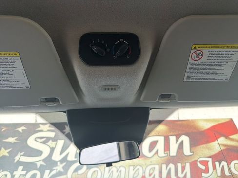 Used 2016 Ford Transit 150 XL image 29