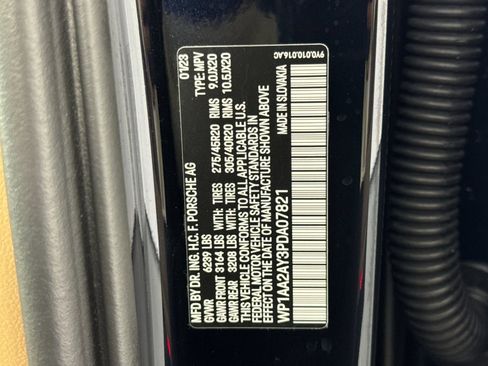 Certified 2023 Porsche Cayenne AWD/4WD image 34
