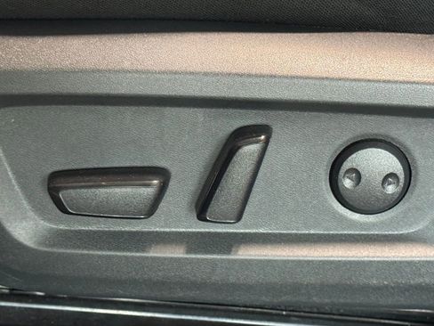 Used 2023 Nissan Rogue SV image 17