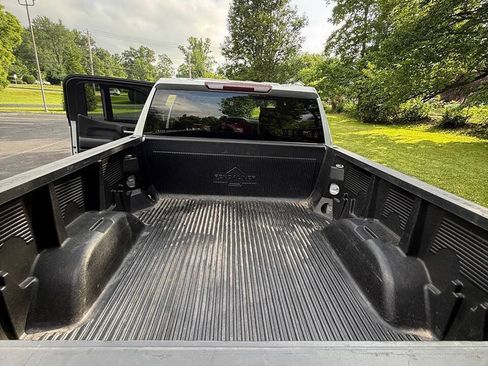 Used 2021 Chevrolet Silverado 1500 LT w/ Work Truck Package AWD/4WD image 17