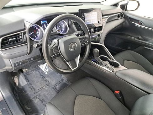 Used 2022 Toyota Camry LE image 18