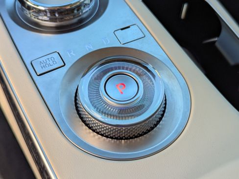 Used 2025 Genesis GV70 3.5T Sport w/ Sport Prestige Package image 26