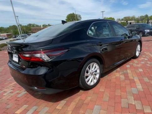 Used 2024 Toyota Camry LE FWD image 9