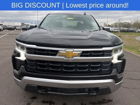 Used 2022 Chevrolet Silverado 1500 LT AWD/4WD image 3